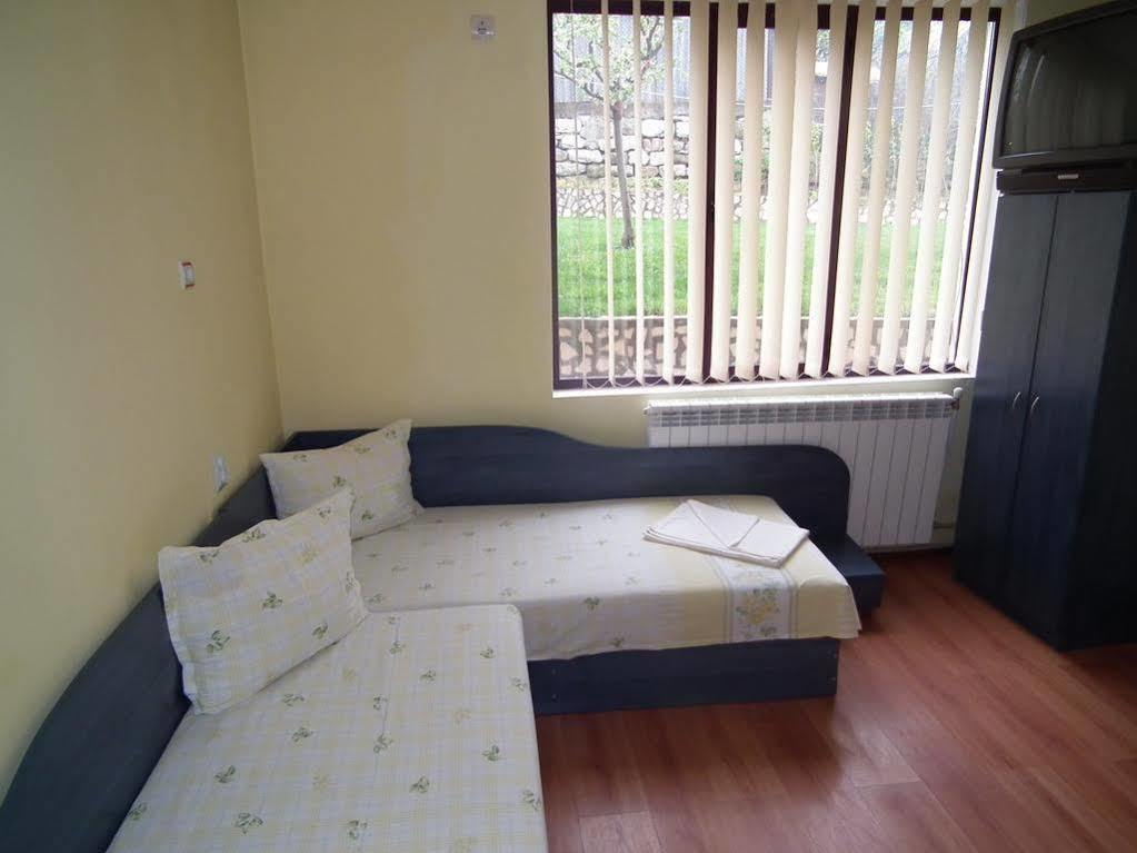 Guest House Bedrock Belogradcic Exterior foto